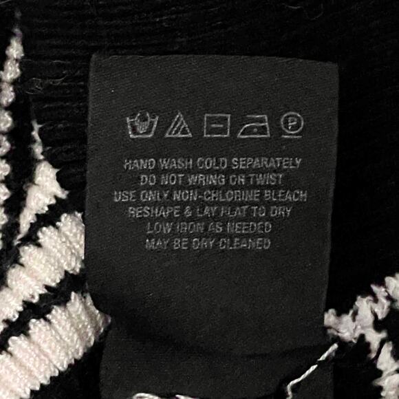 Moth Anthropologie striped black & white knit long sleeve sweater – size M - Picture 5 of 8